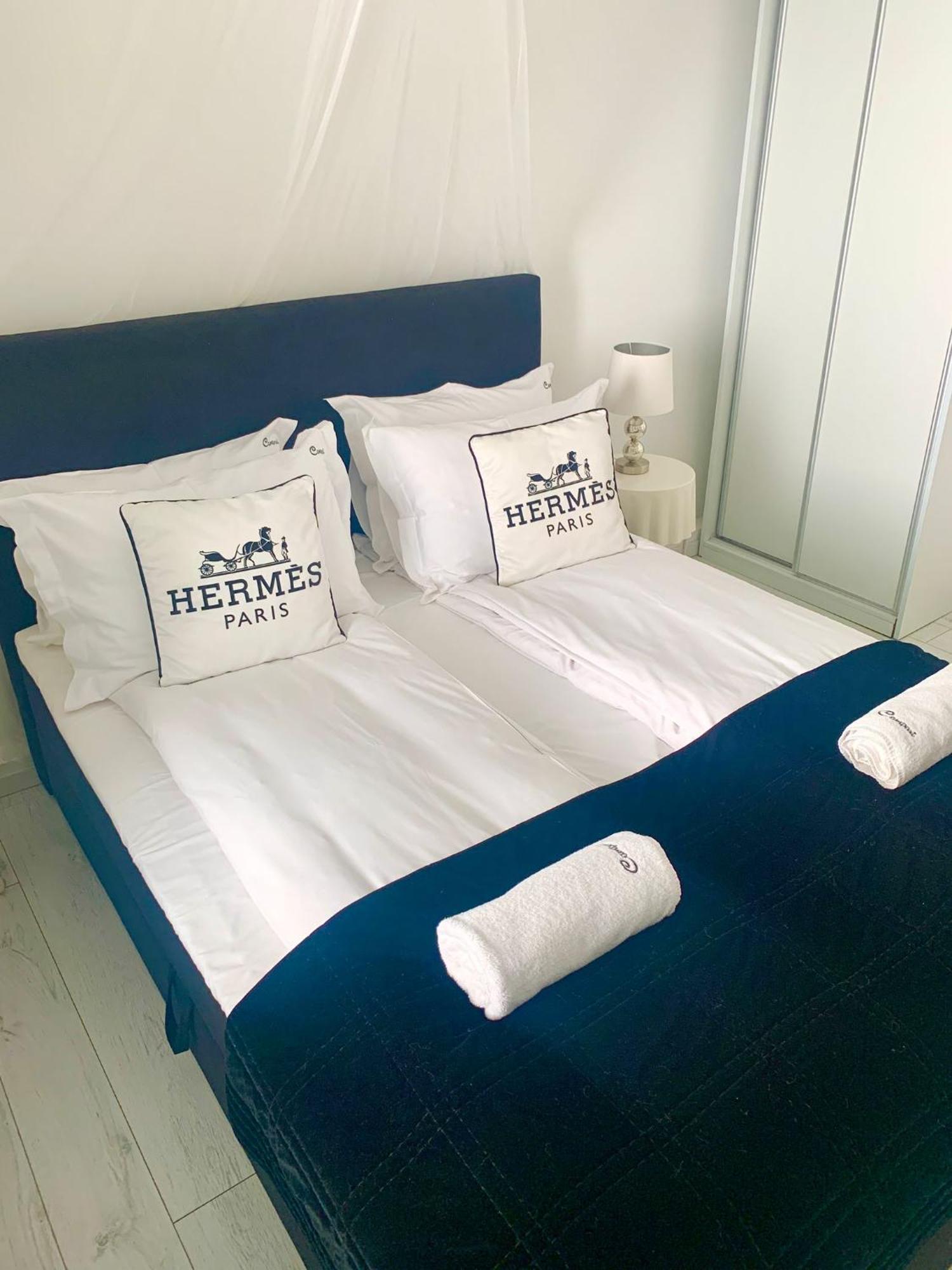 Perfect Stay - "Campari Glam Apartments" Torun Bagian luar foto
