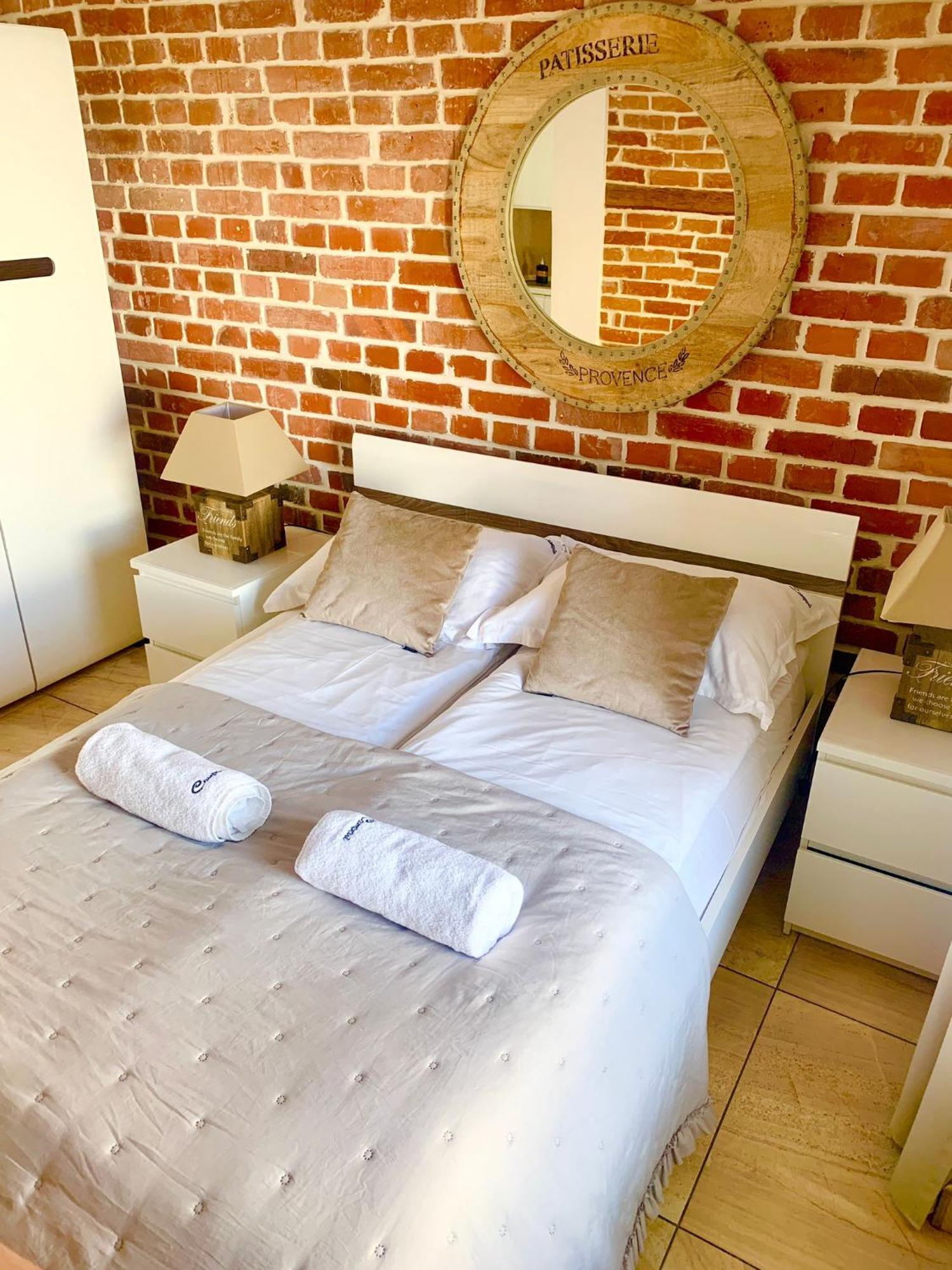 Perfect Stay - "Campari Glam Apartments" Torun Bagian luar foto